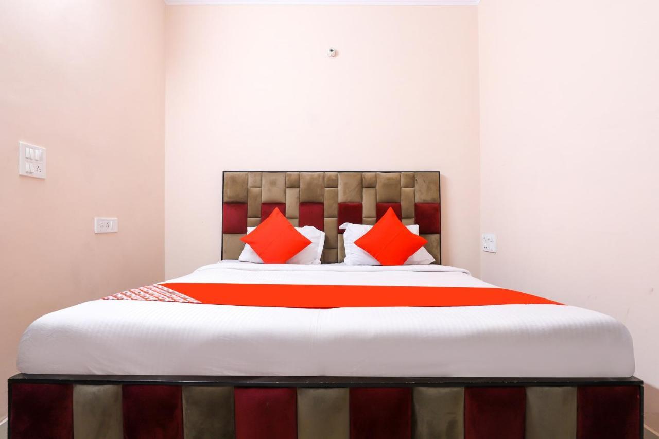 Oyo 77819 Shahdara Inn New Delhi Ngoại thất bức ảnh