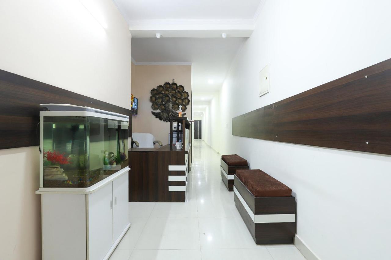 Oyo 77819 Shahdara Inn New Delhi Ngoại thất bức ảnh